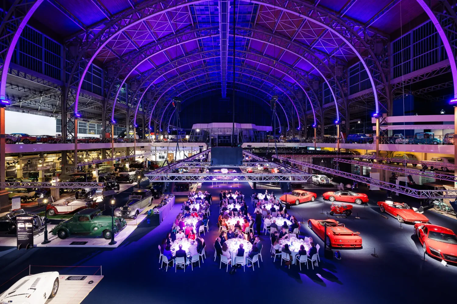 Brussels corporate event photographer -VIP dinner at Autoworld