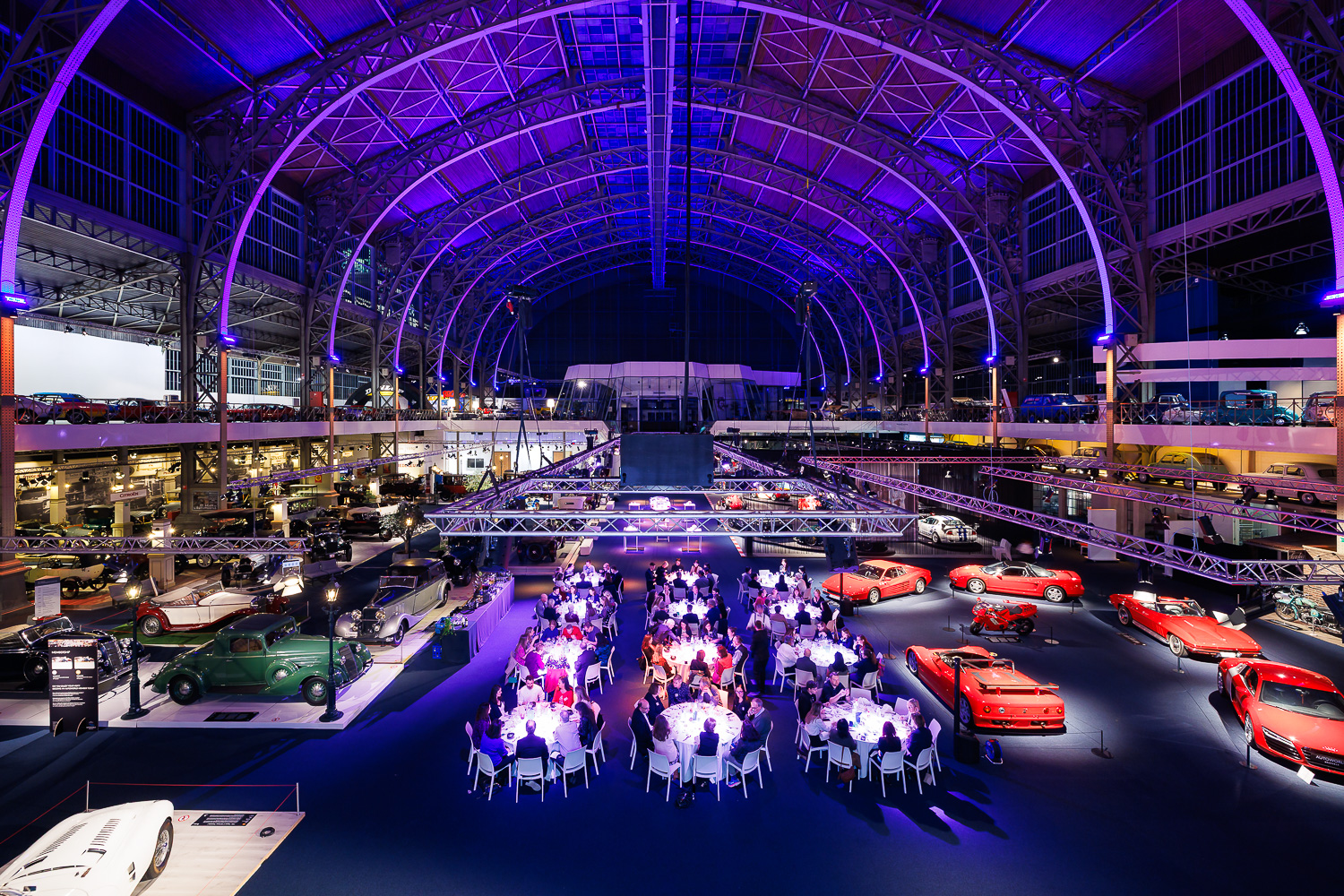 Soirée networking High-end Autoworld - Photographe de soirée Bruxelles